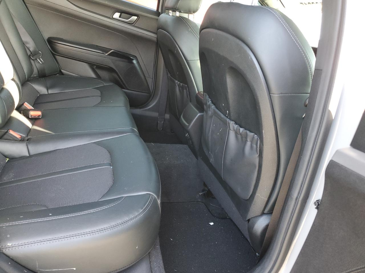 2022 Kia K5 - Image 10