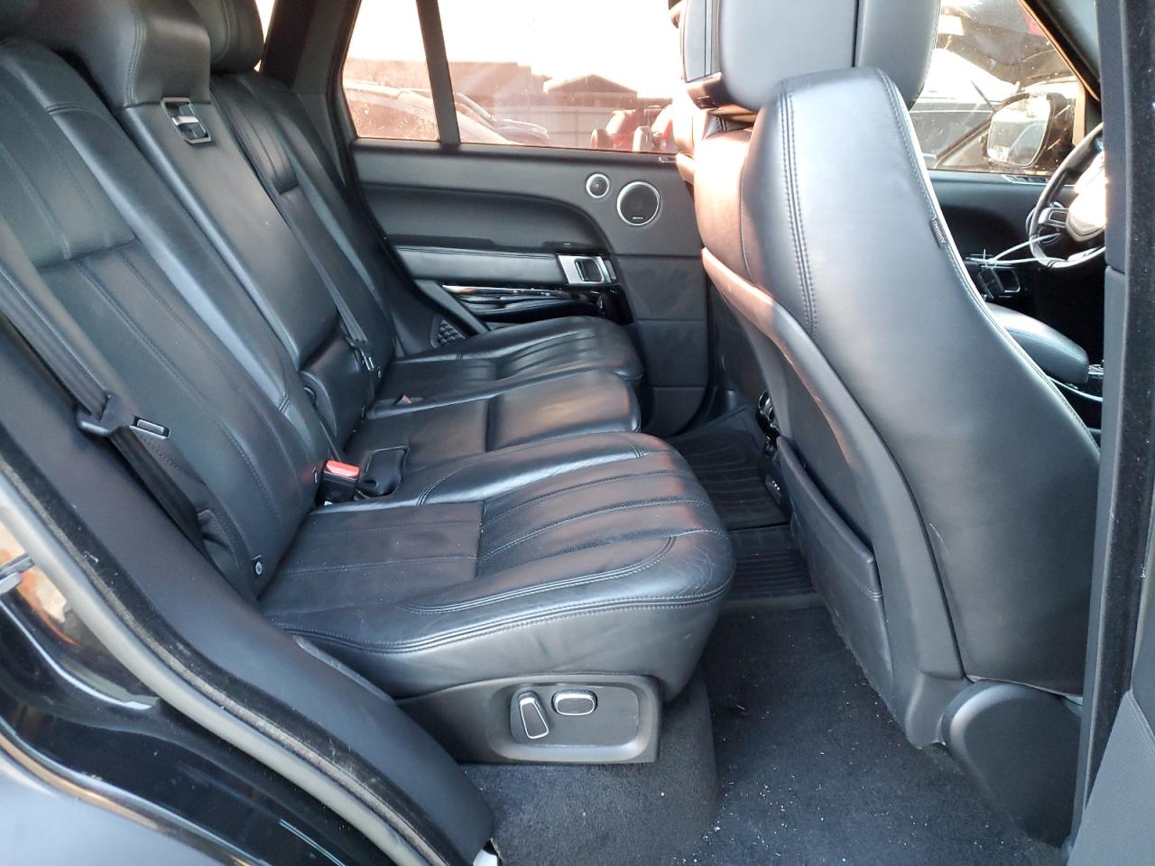 2013 Land Rover Range Rover - Image 11