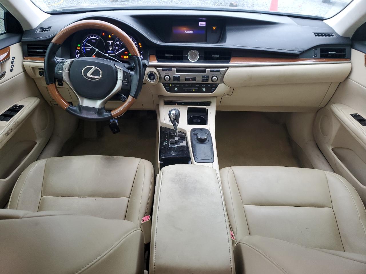 2013 Lexus ES - Image 8