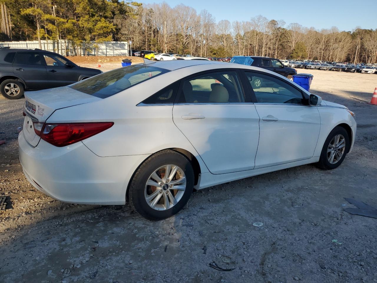 2012 Hyundai Sonata - Image 3