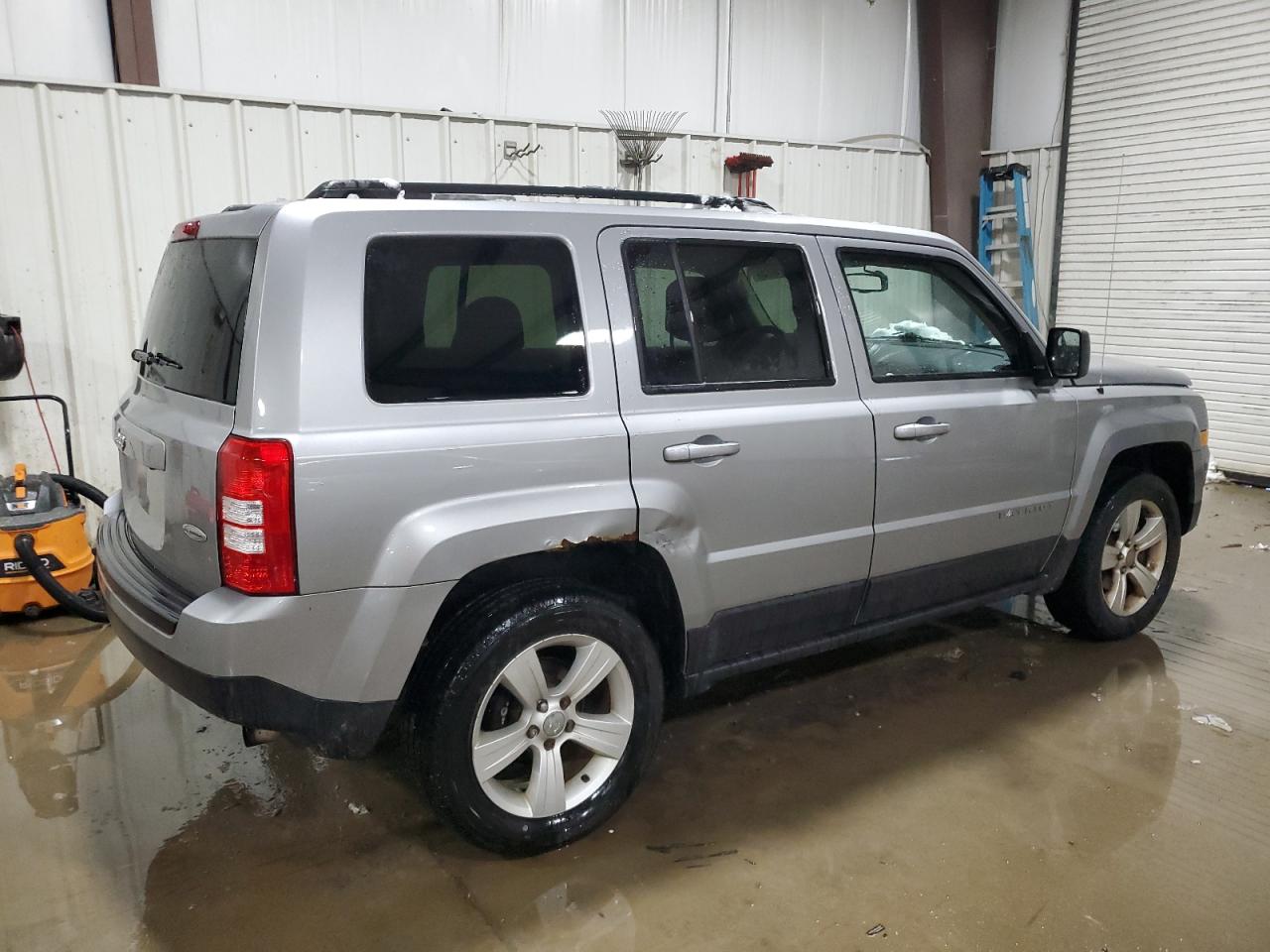 2016 Jeep Liberty (Patriot) - Image 3