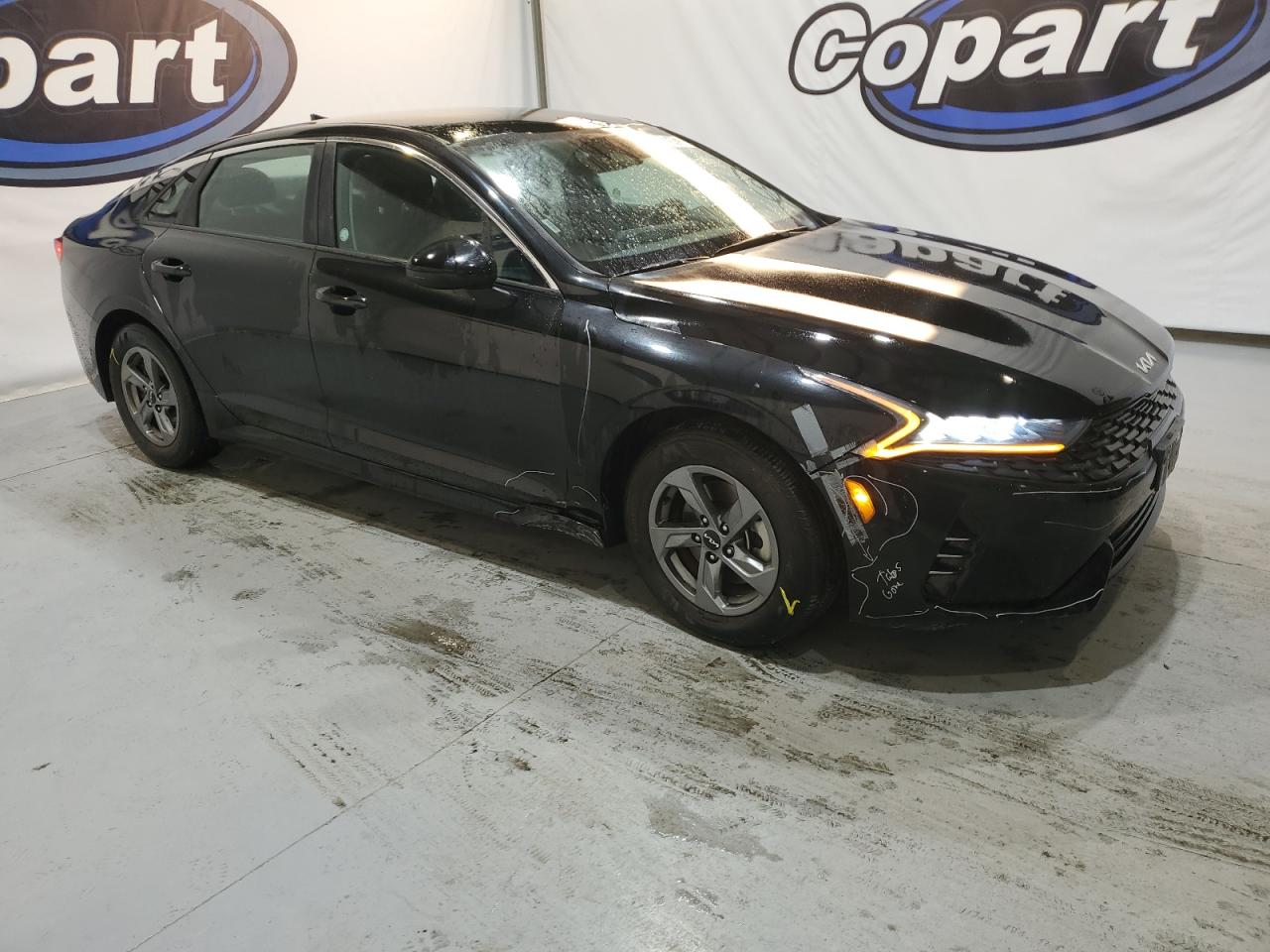 2022 Kia K5 - Image 4