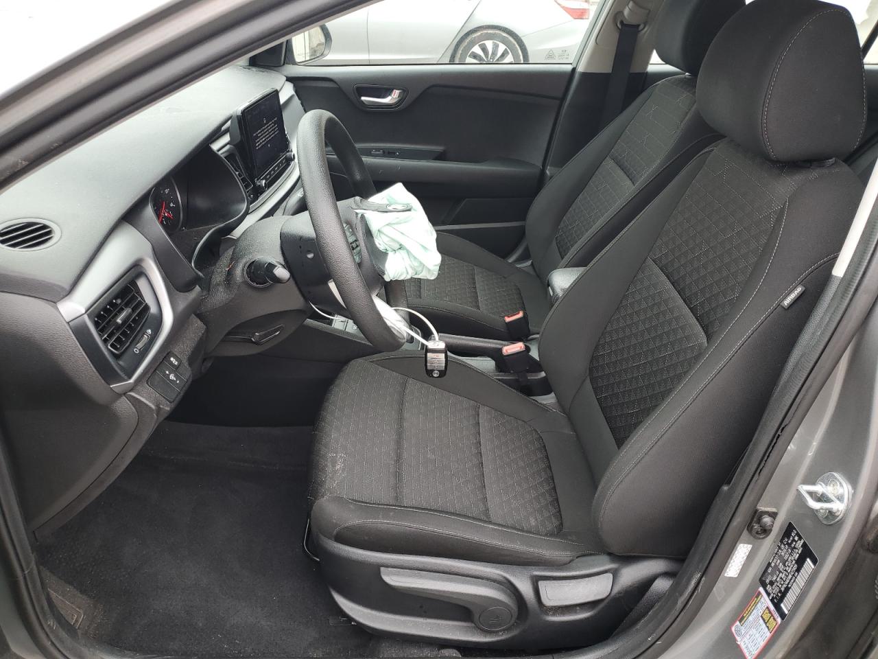 2021 Kia Rio - Image 7