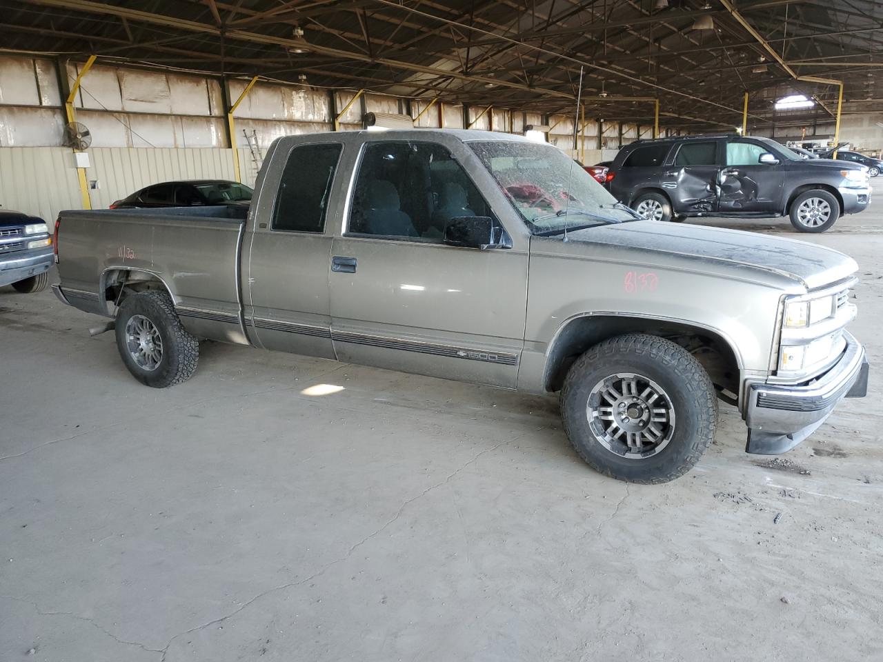 1998 Chevrolet GMT-400 - Image 4