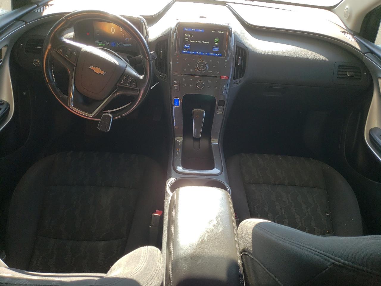 2015 Chevrolet Volt - Image 8