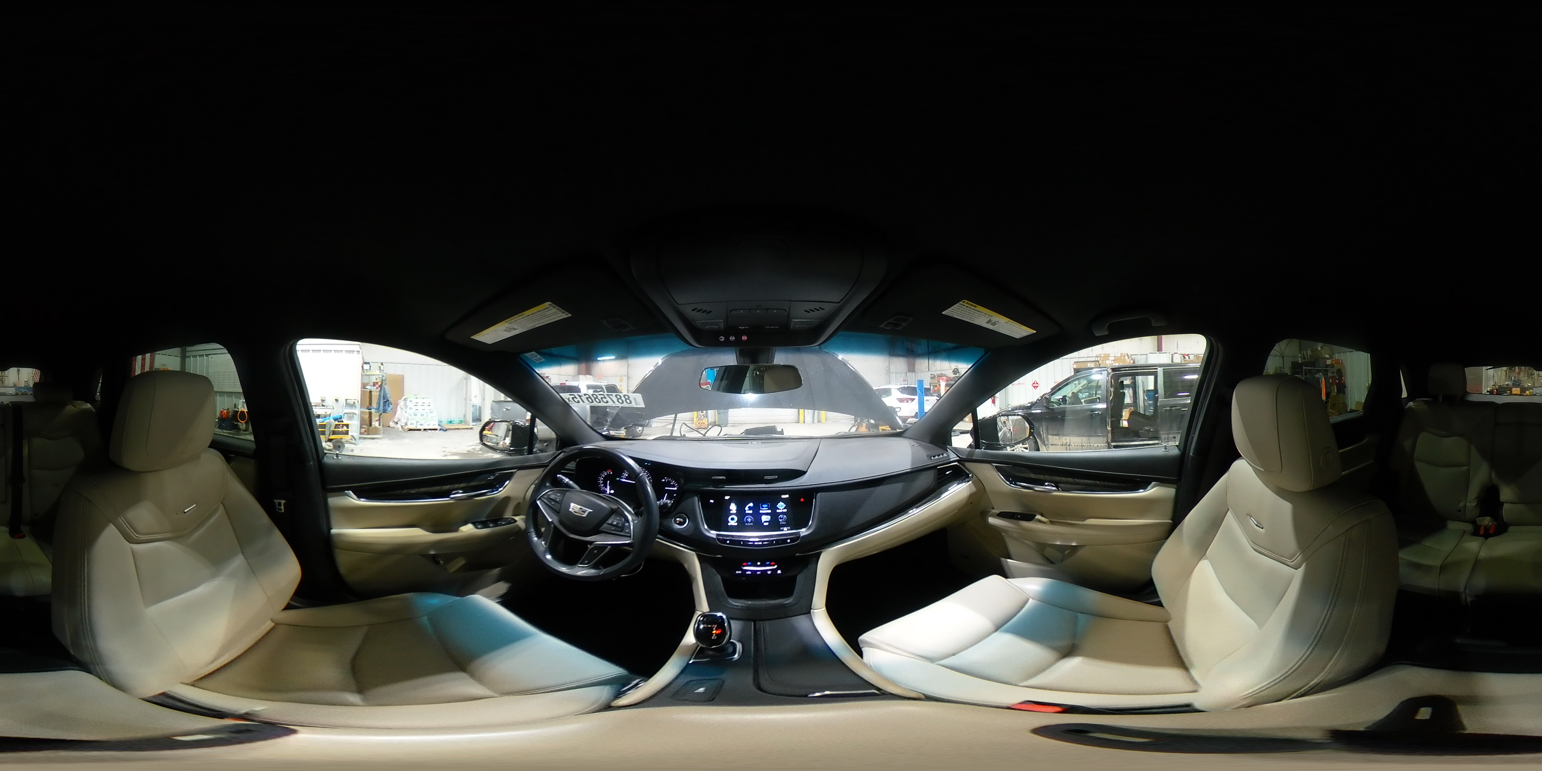 2017 Cadillac XT5 - Image 13