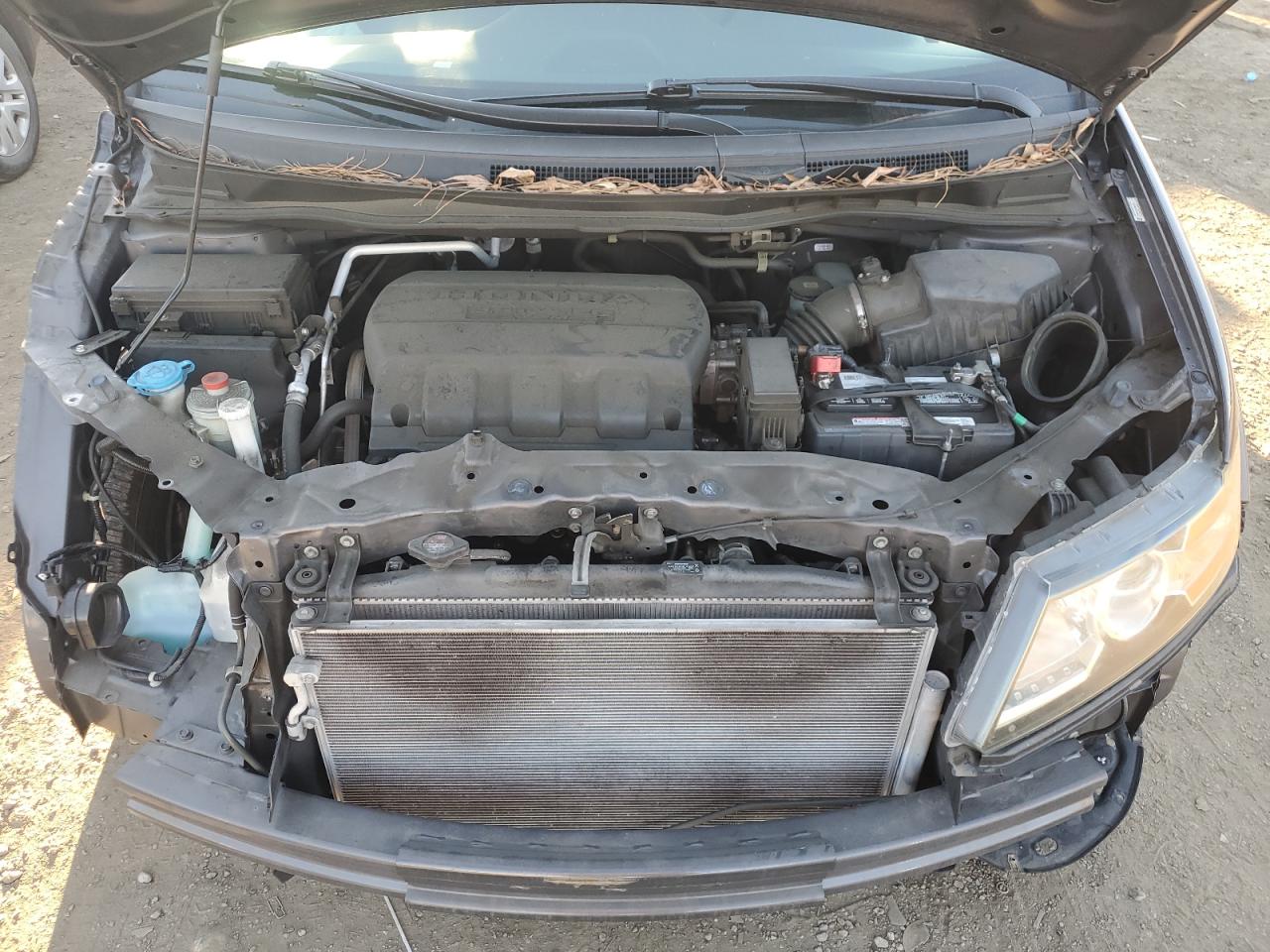 2015 Honda Odyssey - Image 12