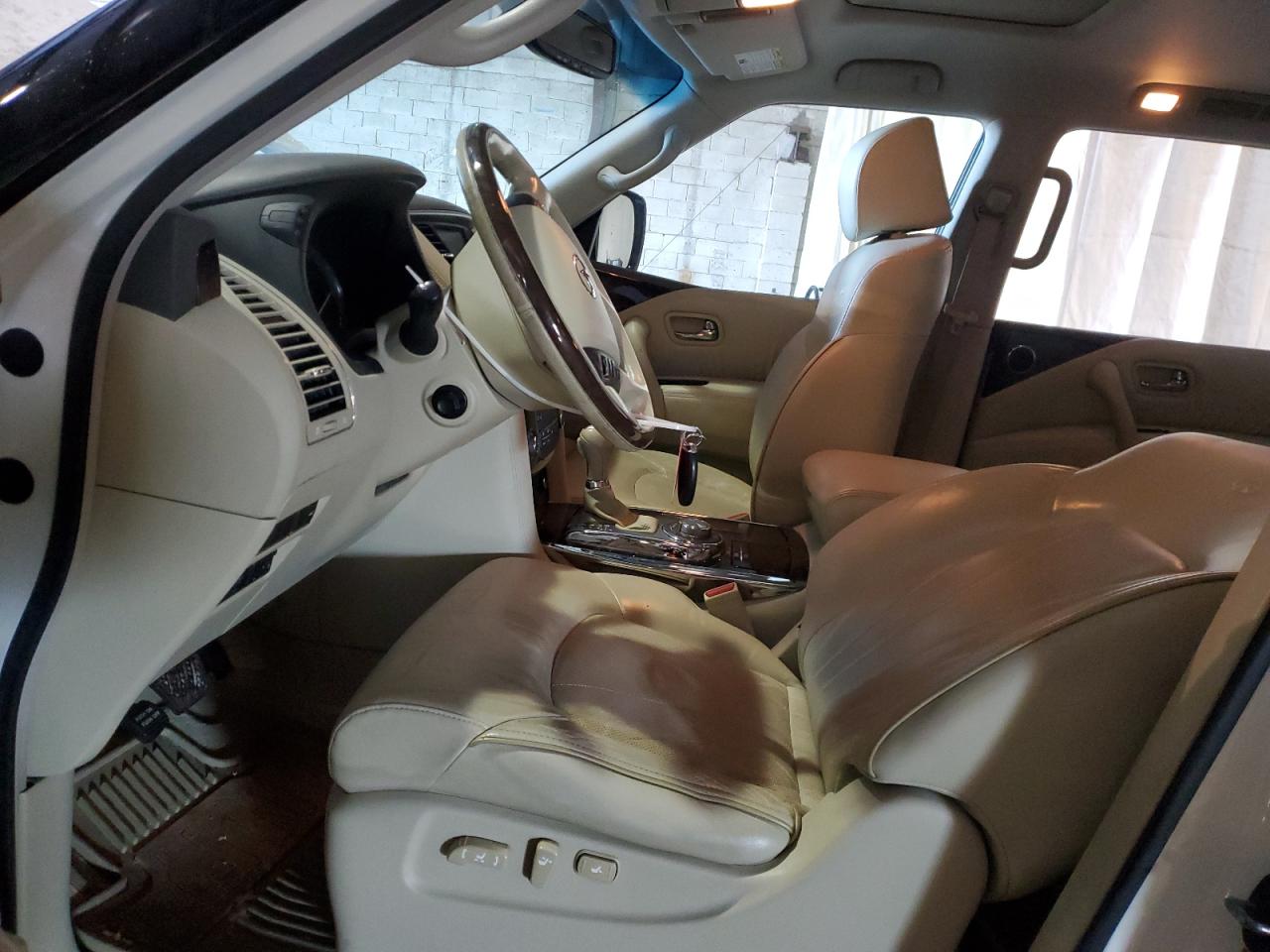 2011 Infiniti QX56 - Image 7