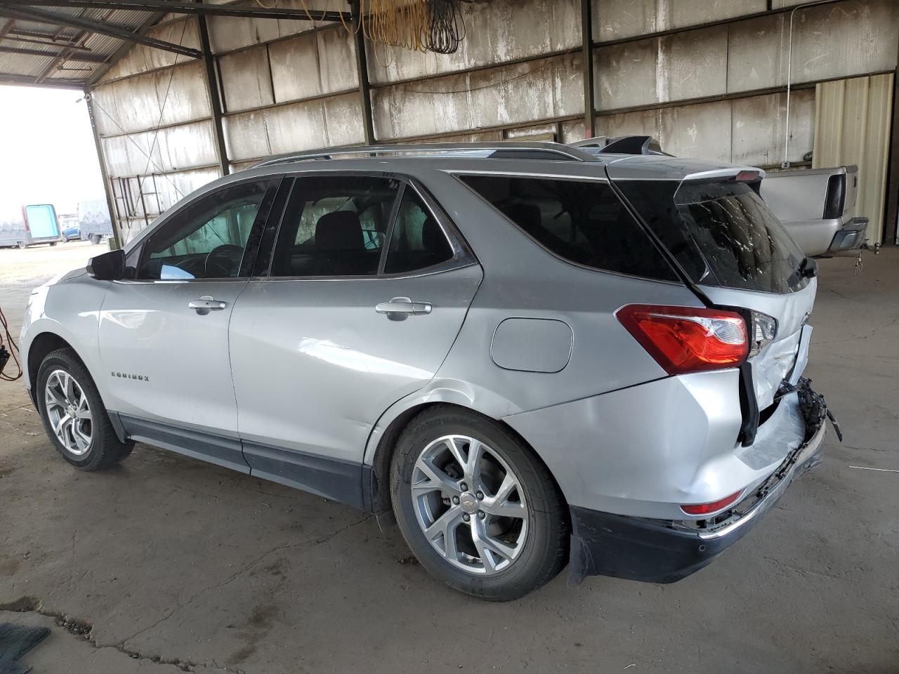 2020 Chevrolet Equinox - Image 2