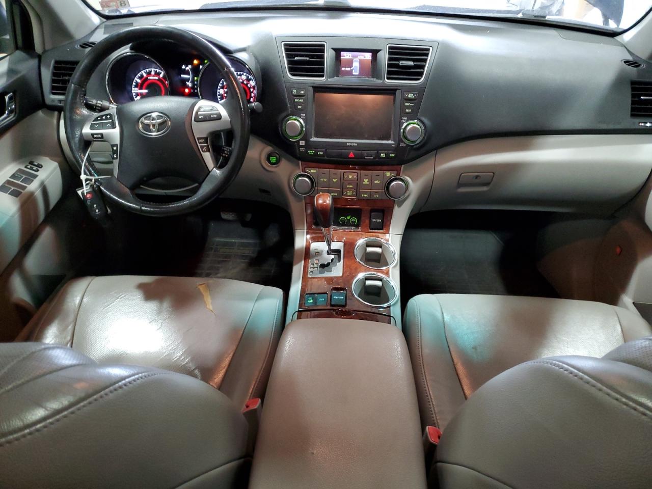 2012 Toyota Highlander - Image 8