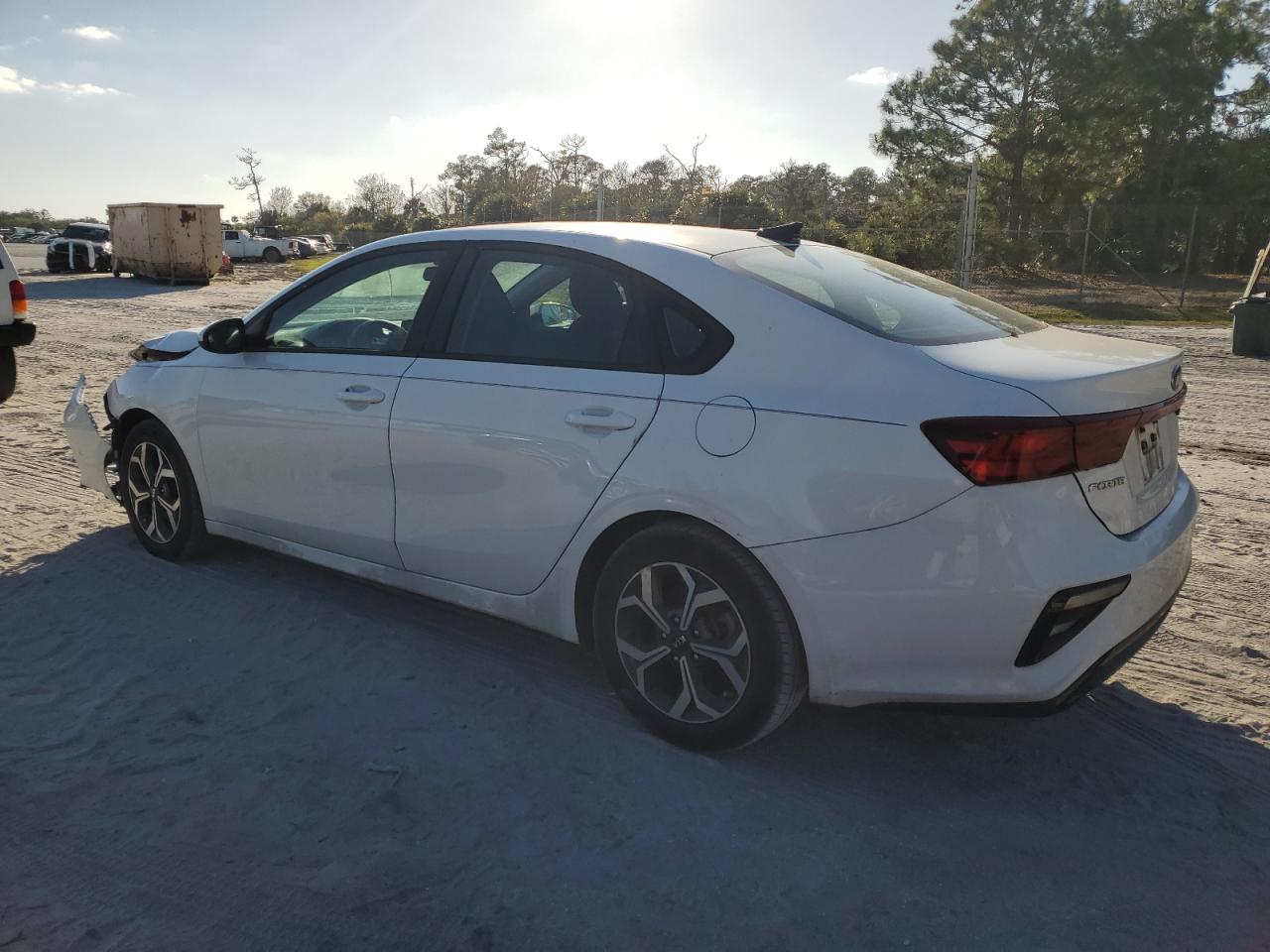 2019 Kia Forte - Image 2