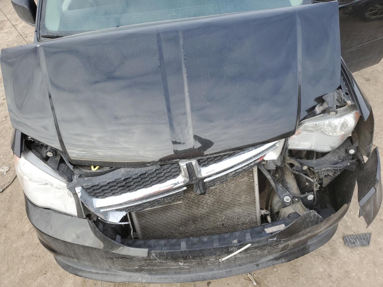 2016 Dodge Caravan - Image 12