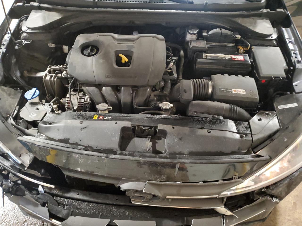 2019 Hyundai Elantra - Image 11