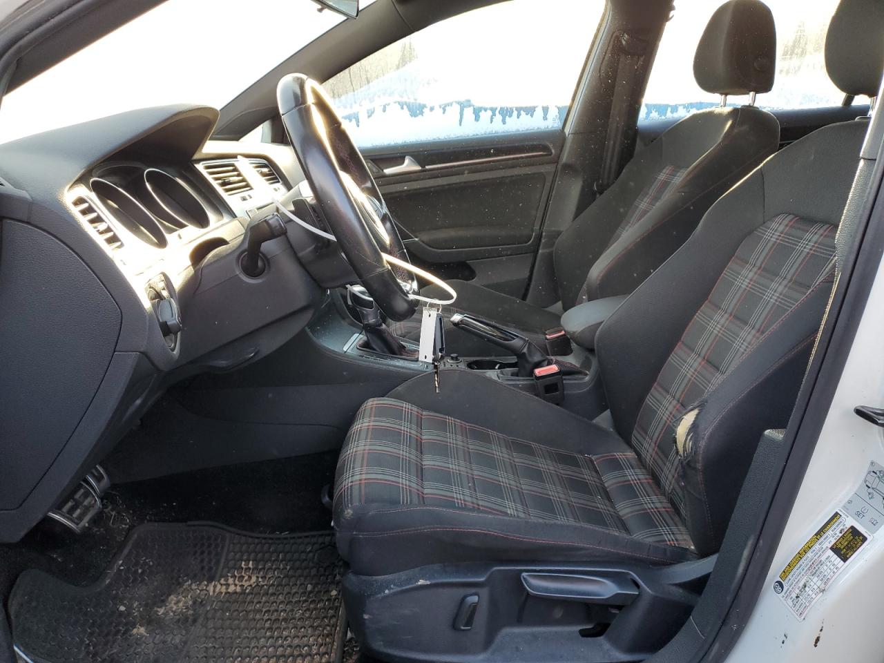 2017 Volkswagen GTI - Image 7