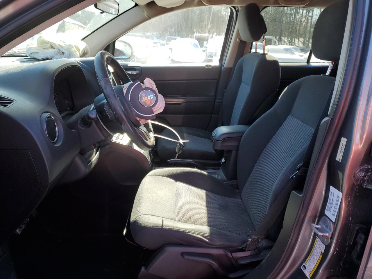 2011 Jeep Compass Sport VIN: 1J4NF1FB8BD215327 Lot: 42106645