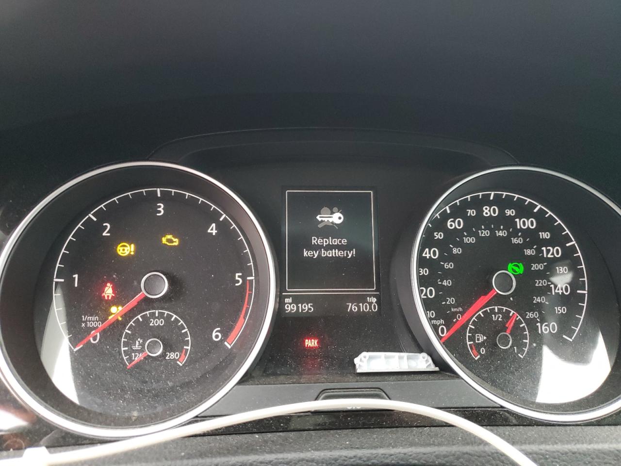 2015 Volkswagen Golf - Image 9