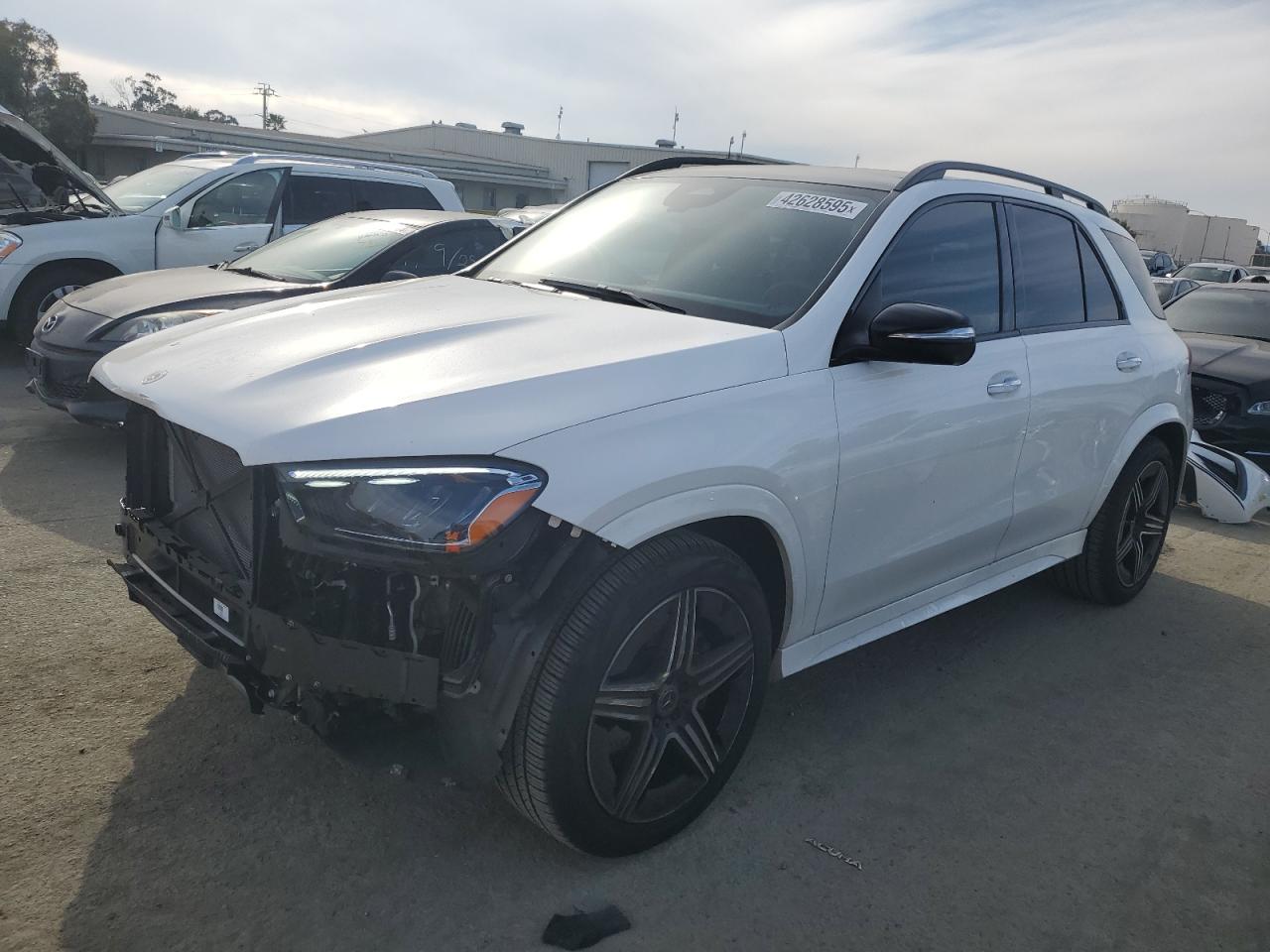 2024 Mercedes-Benz GLE - Image 1