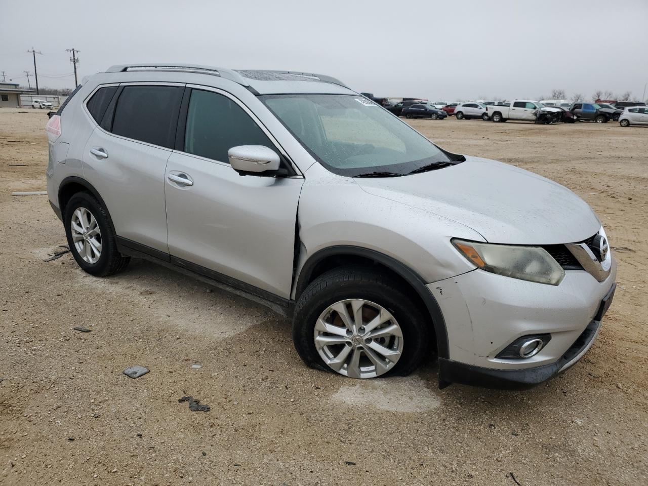 2015 Nissan Rogue - Image 4