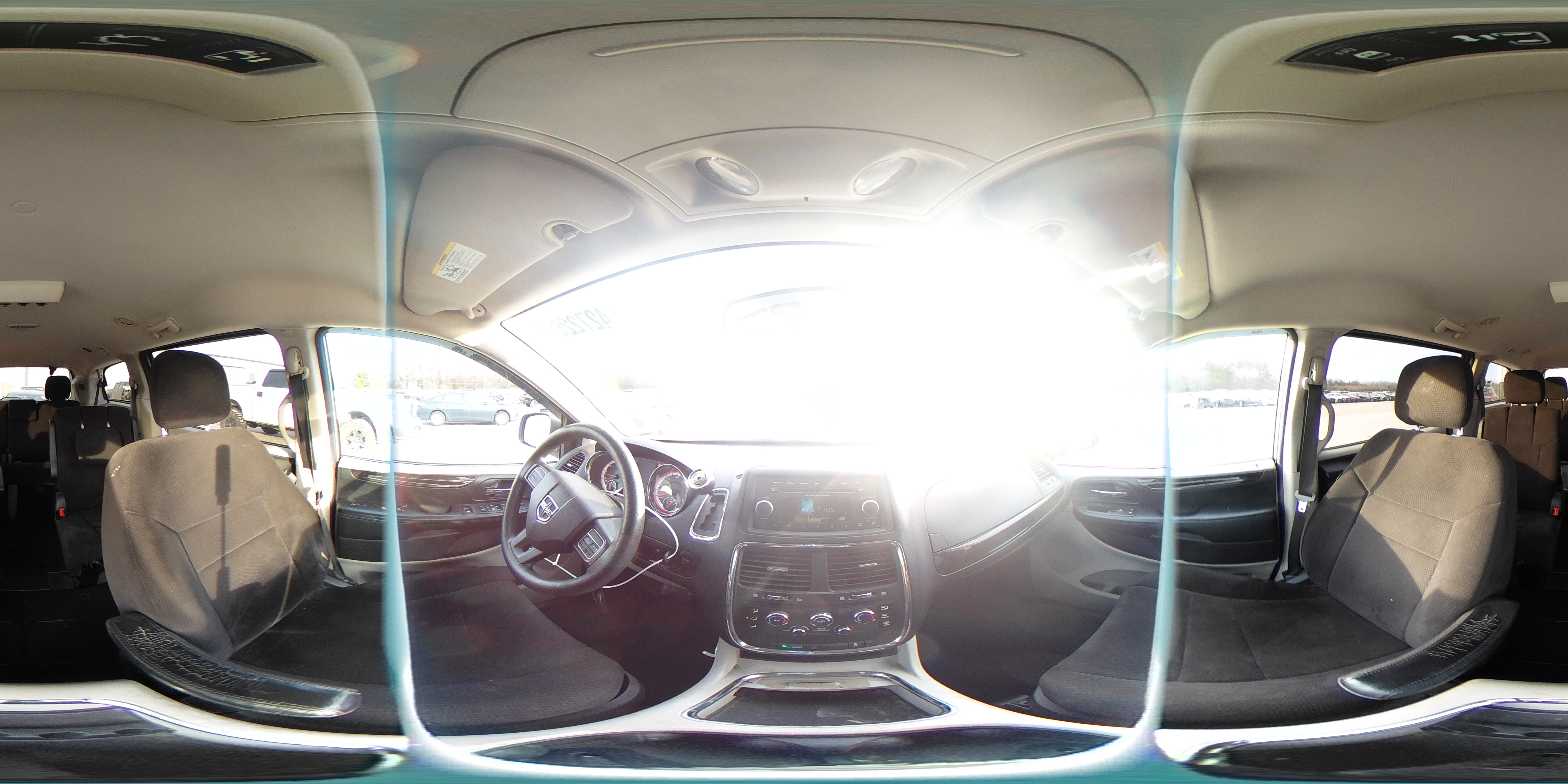 2013 Dodge Caravan - Image 13