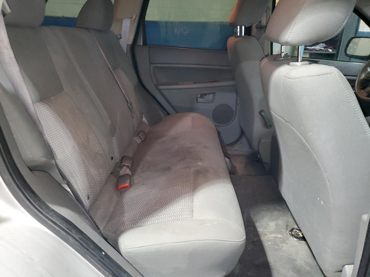 2007 Jeep Grand Cherokee - Image 11