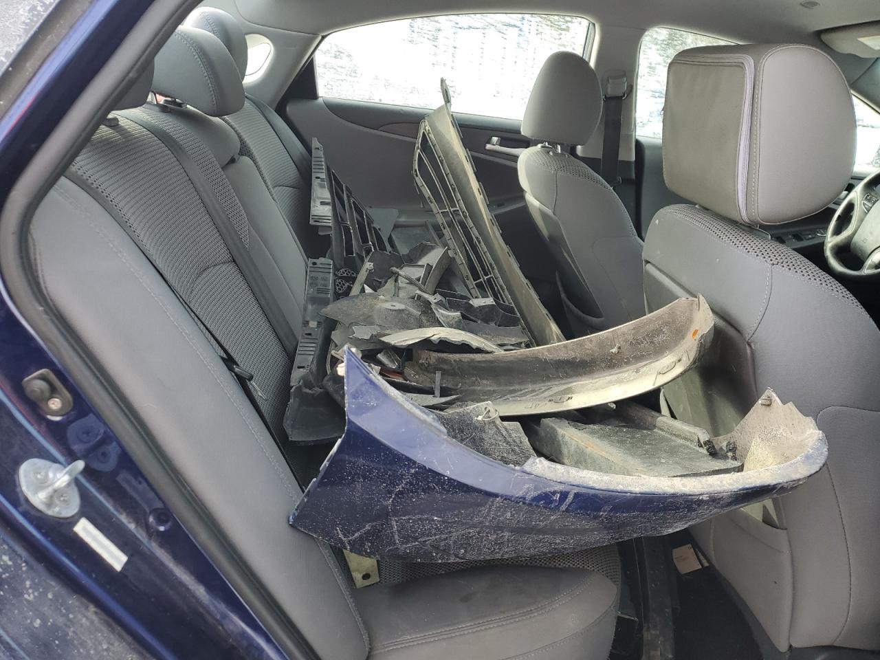 2011 Hyundai Sonata - Image 10