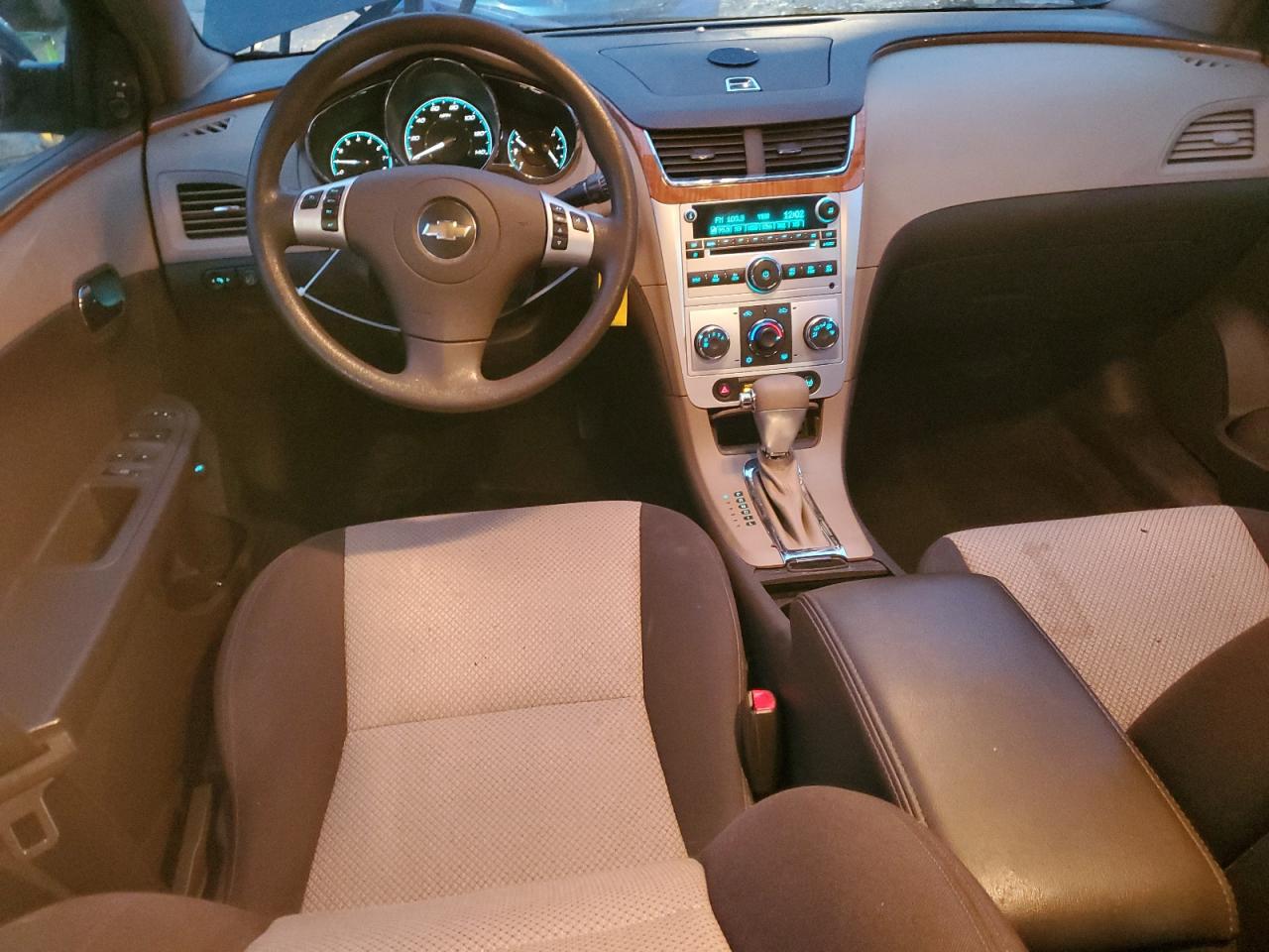 2008 Chevrolet Malibu - Image 8