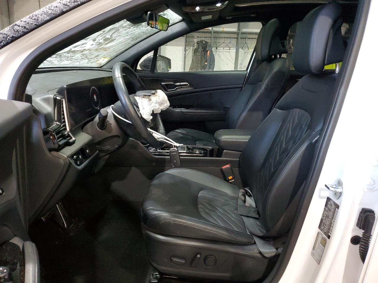 2023 Kia Sportage - Image 7