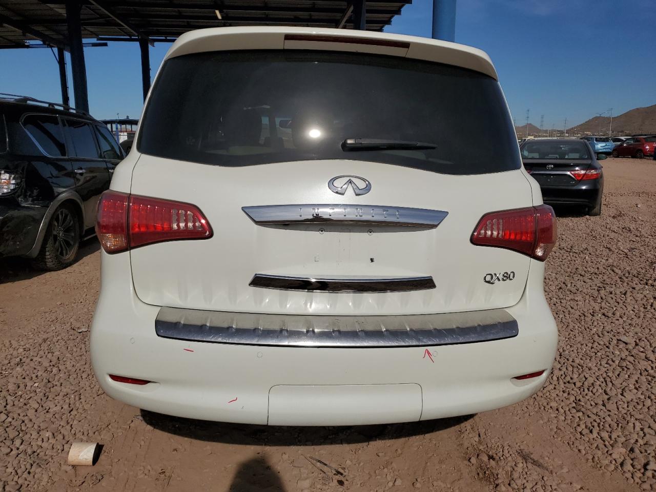 2016 Infiniti QX80 - Image 6