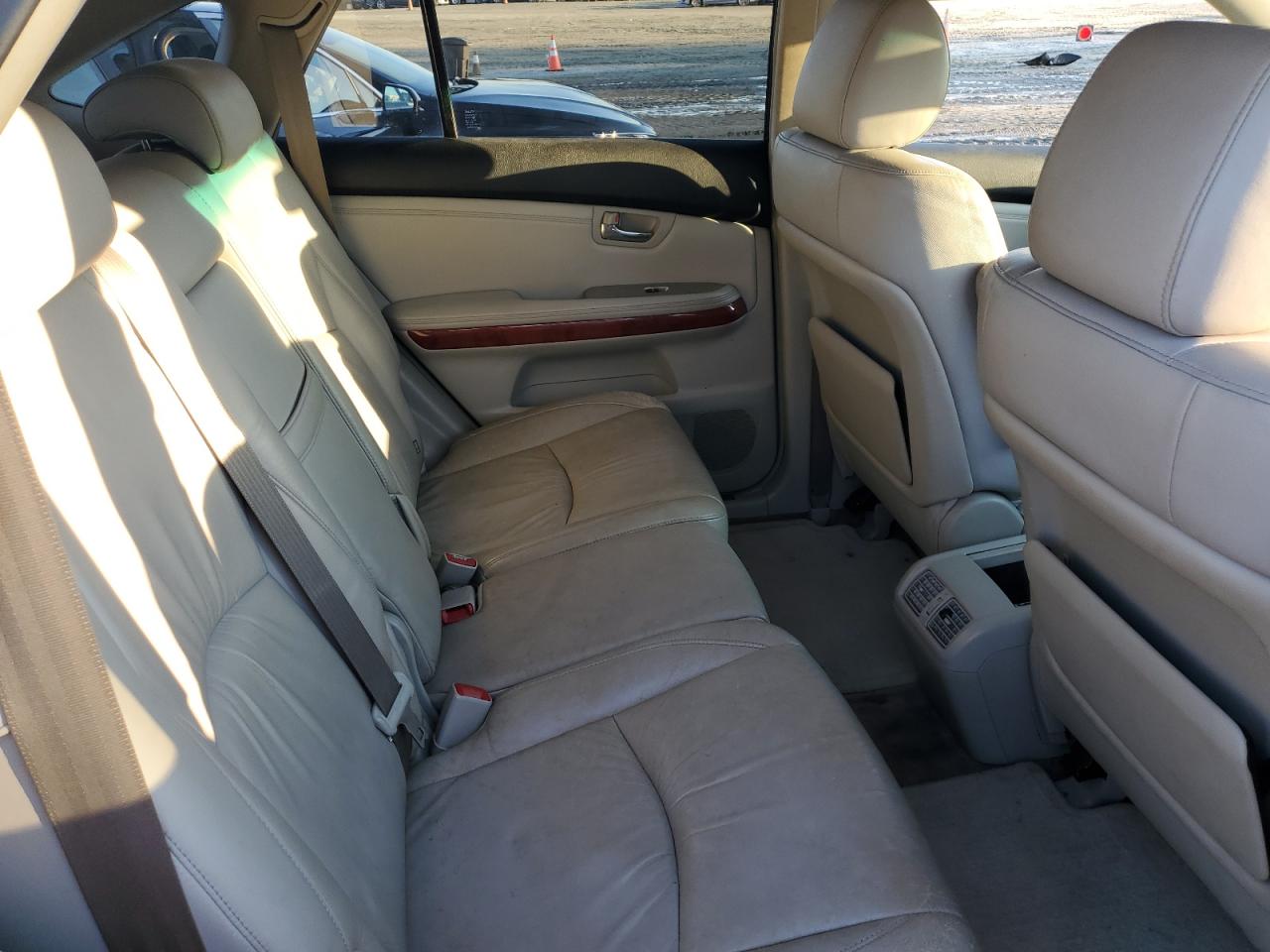 2004 Lexus RX - Image 11
