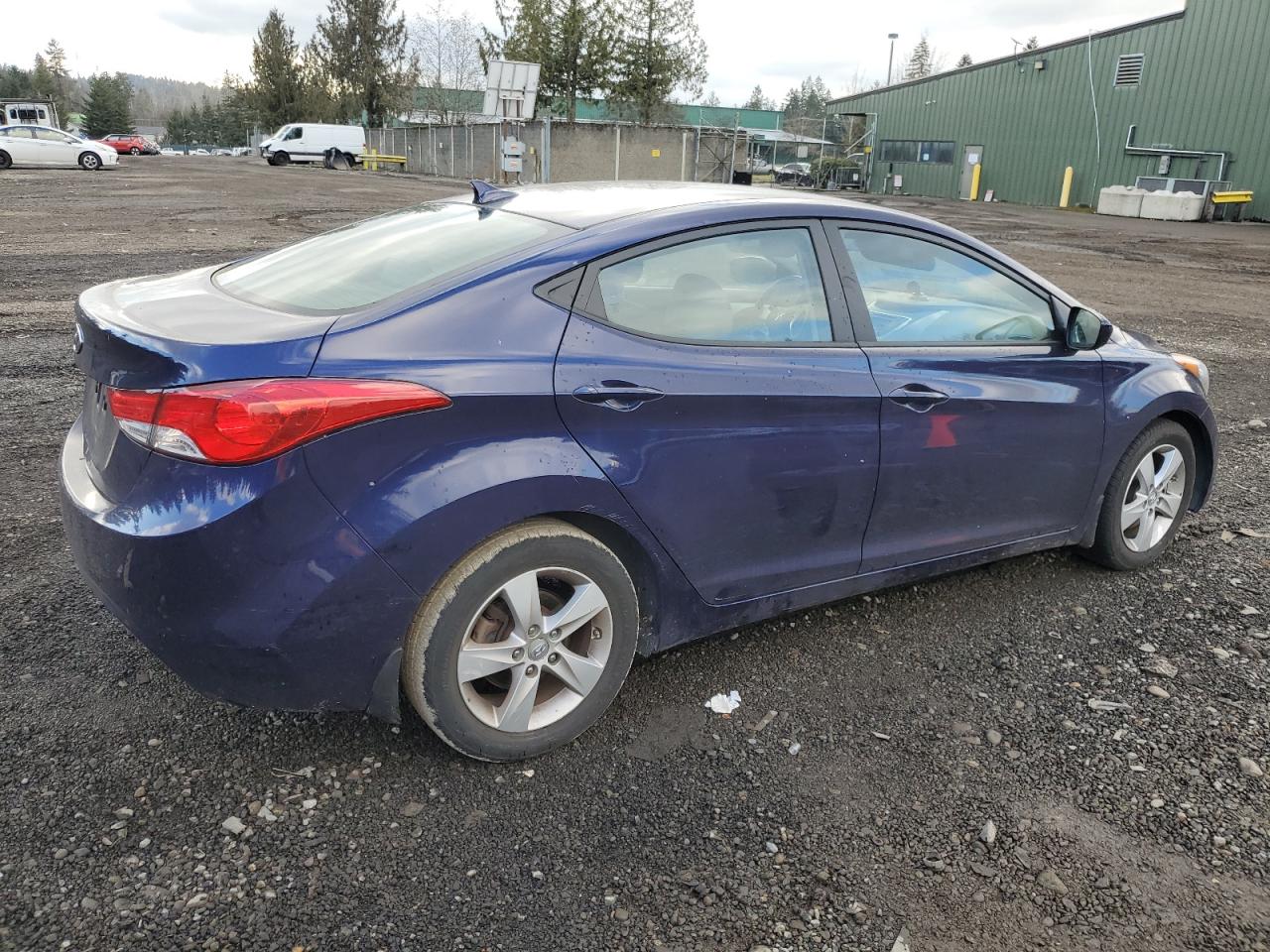 2013 Hyundai Elantra - Image 3