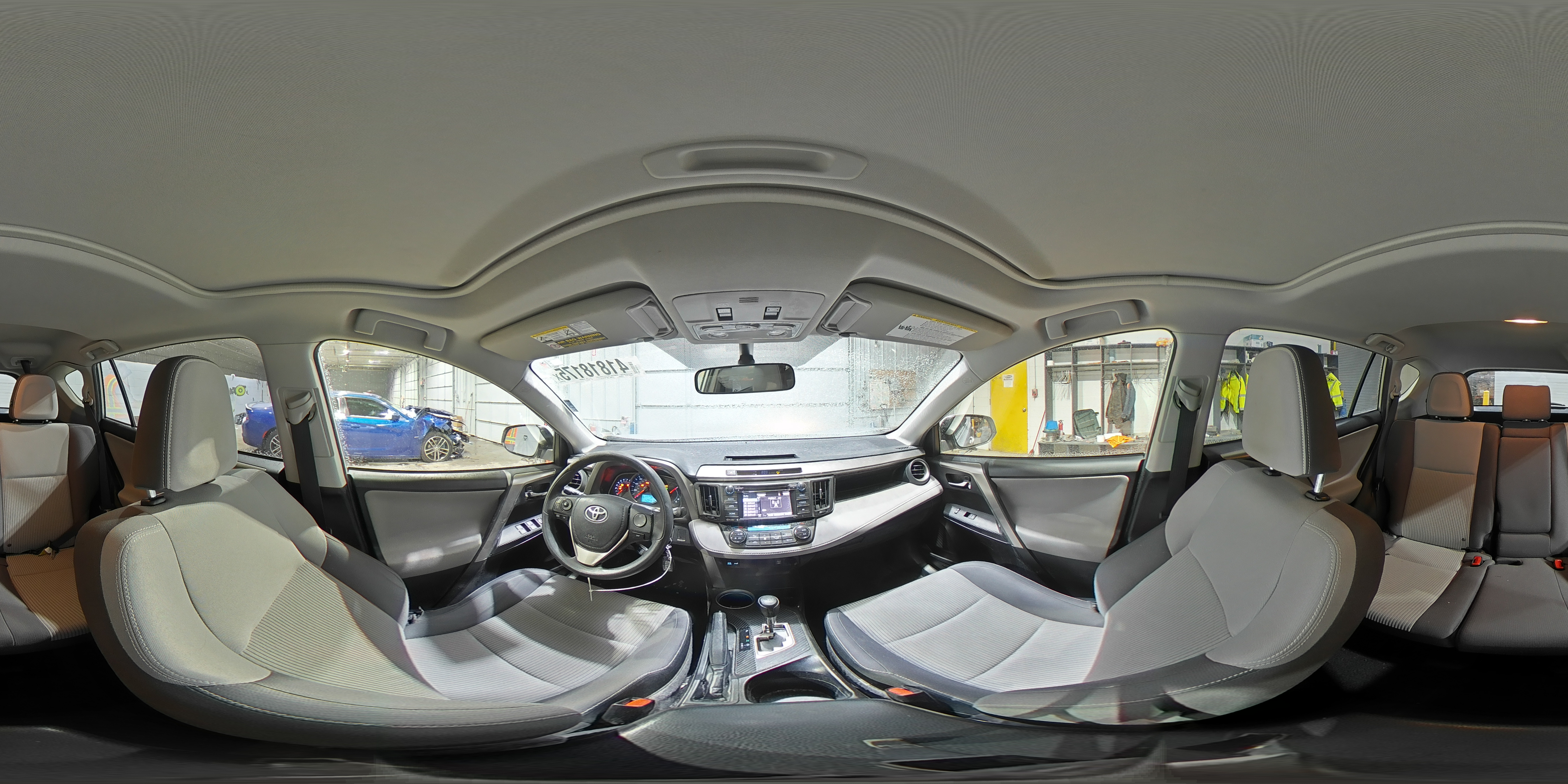 2014 Toyota RAV 4 - Image 14