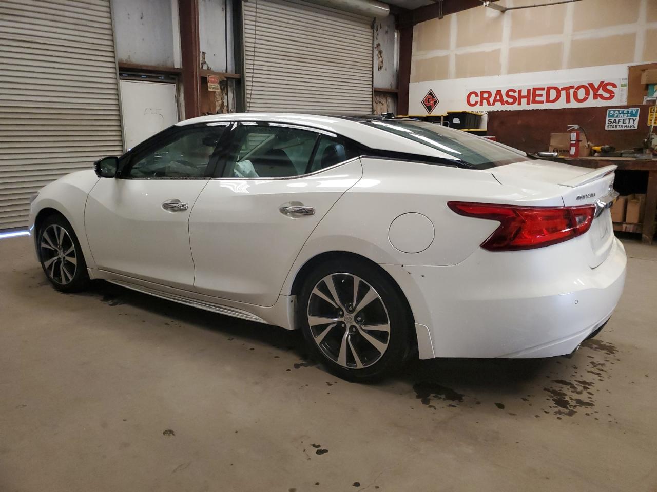 2016 Nissan Maxima - Image 2