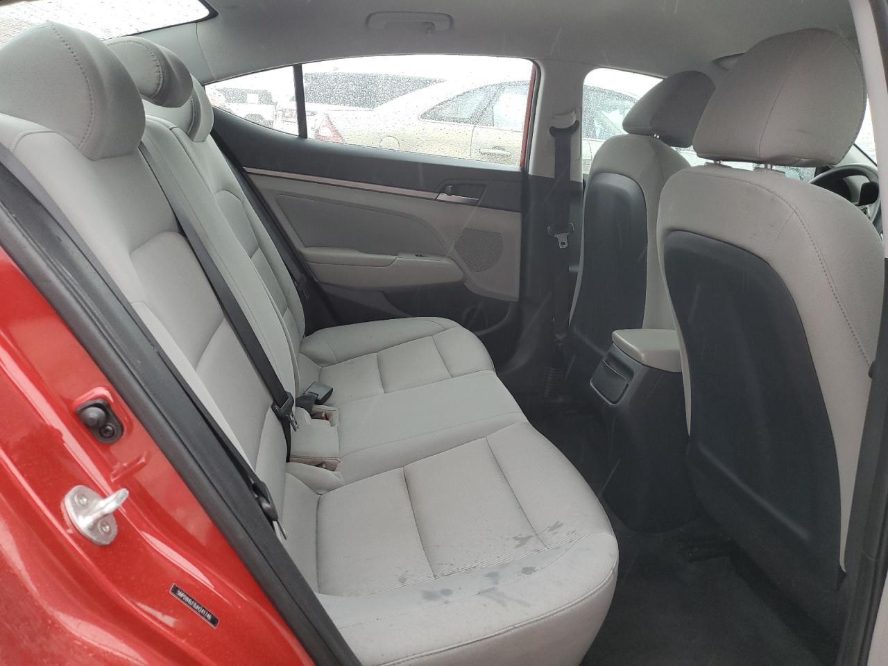 2018 Hyundai Elantra - Image 10