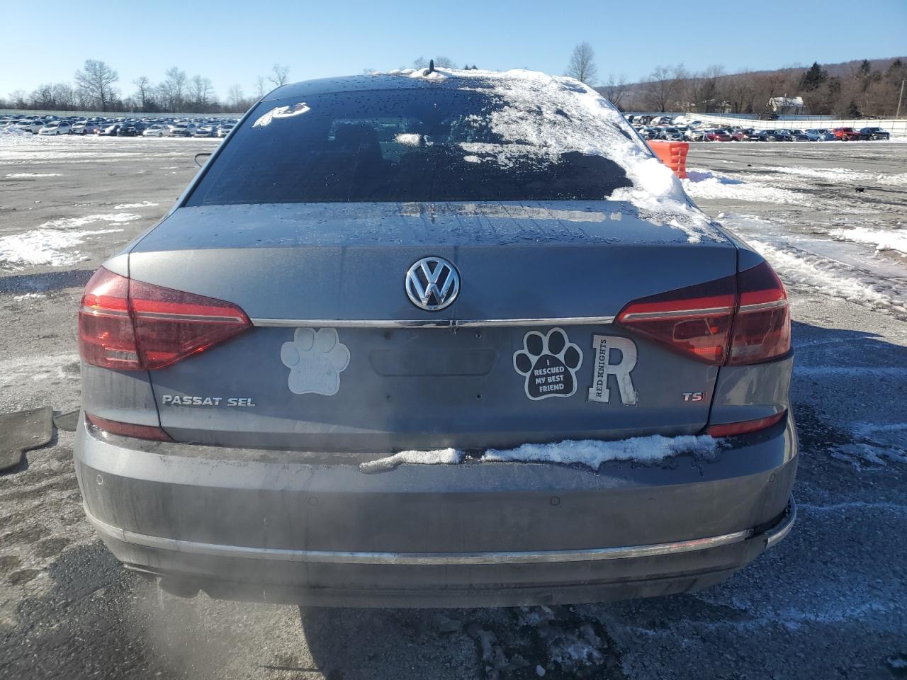 2017 Volkswagen Passat - Image 6