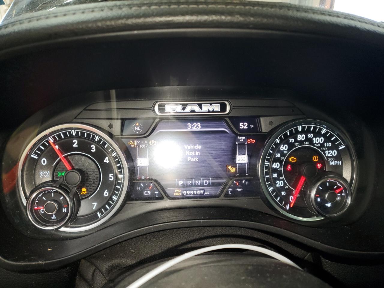 2021 RAM 1500 - Image 9