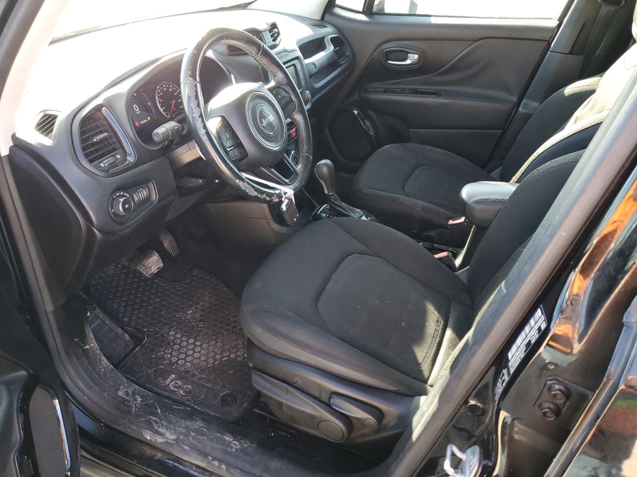 2017 Jeep Renegade - Image 7