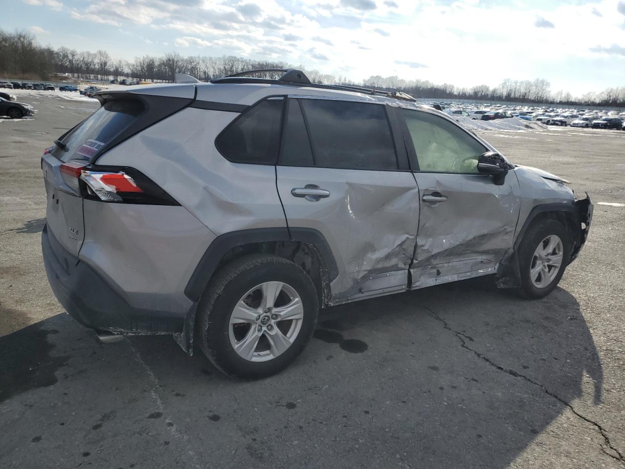 2019 Toyota RAV 4 - Image 3