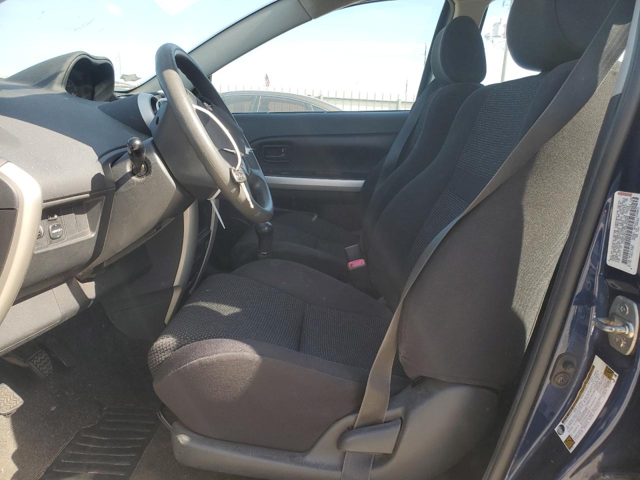 2005 Toyota xA - Image 7