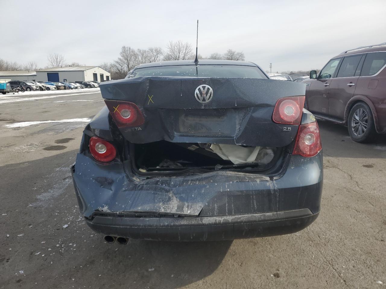 2010 Volkswagen Jetta - Image 6