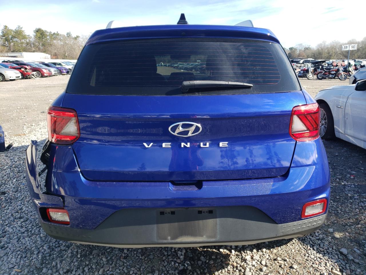 2022 Hyundai Venue - Image 6