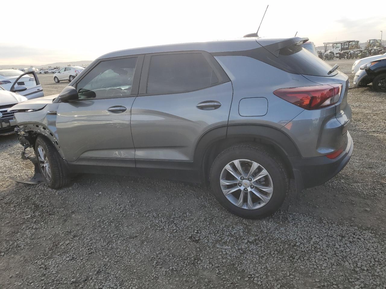 2021 Chevrolet TrailBlazer - Image 2