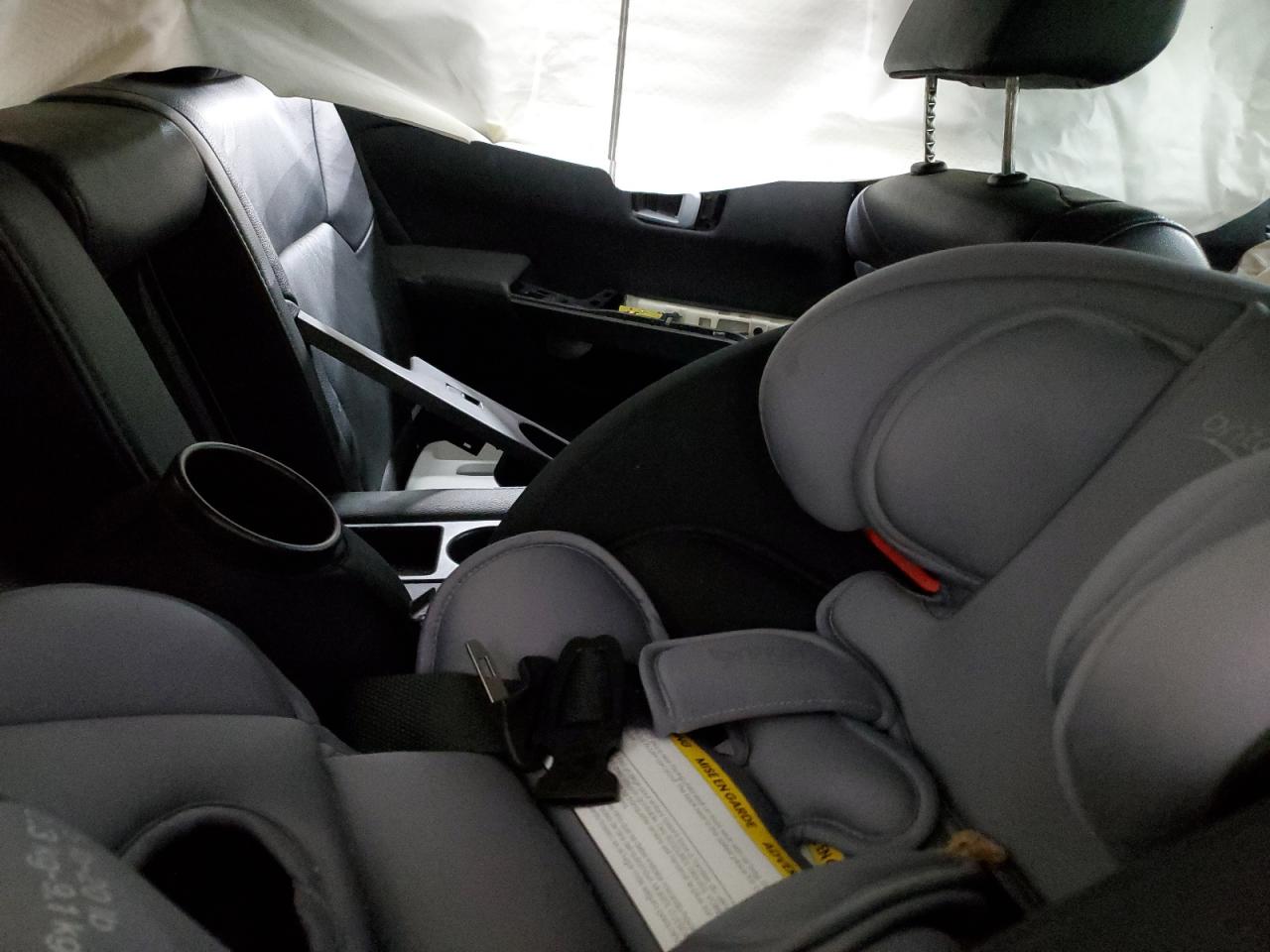 2015 Honda Pilot - Image 12