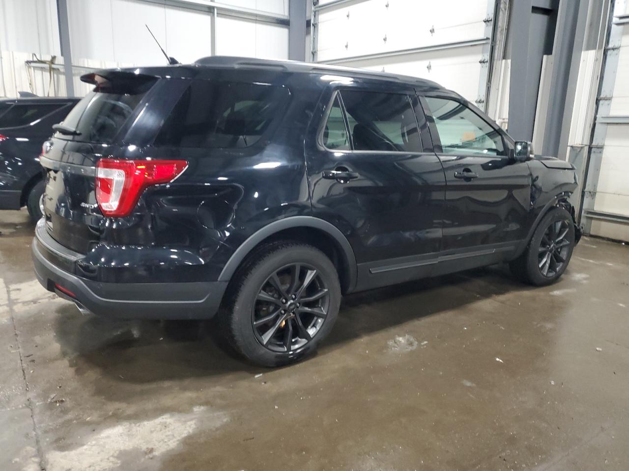 2018 Ford Explorer - Image 3