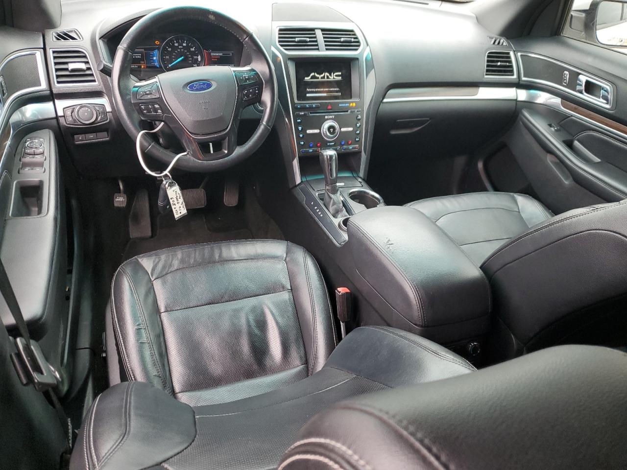 2016 Ford Explorer - Image 8