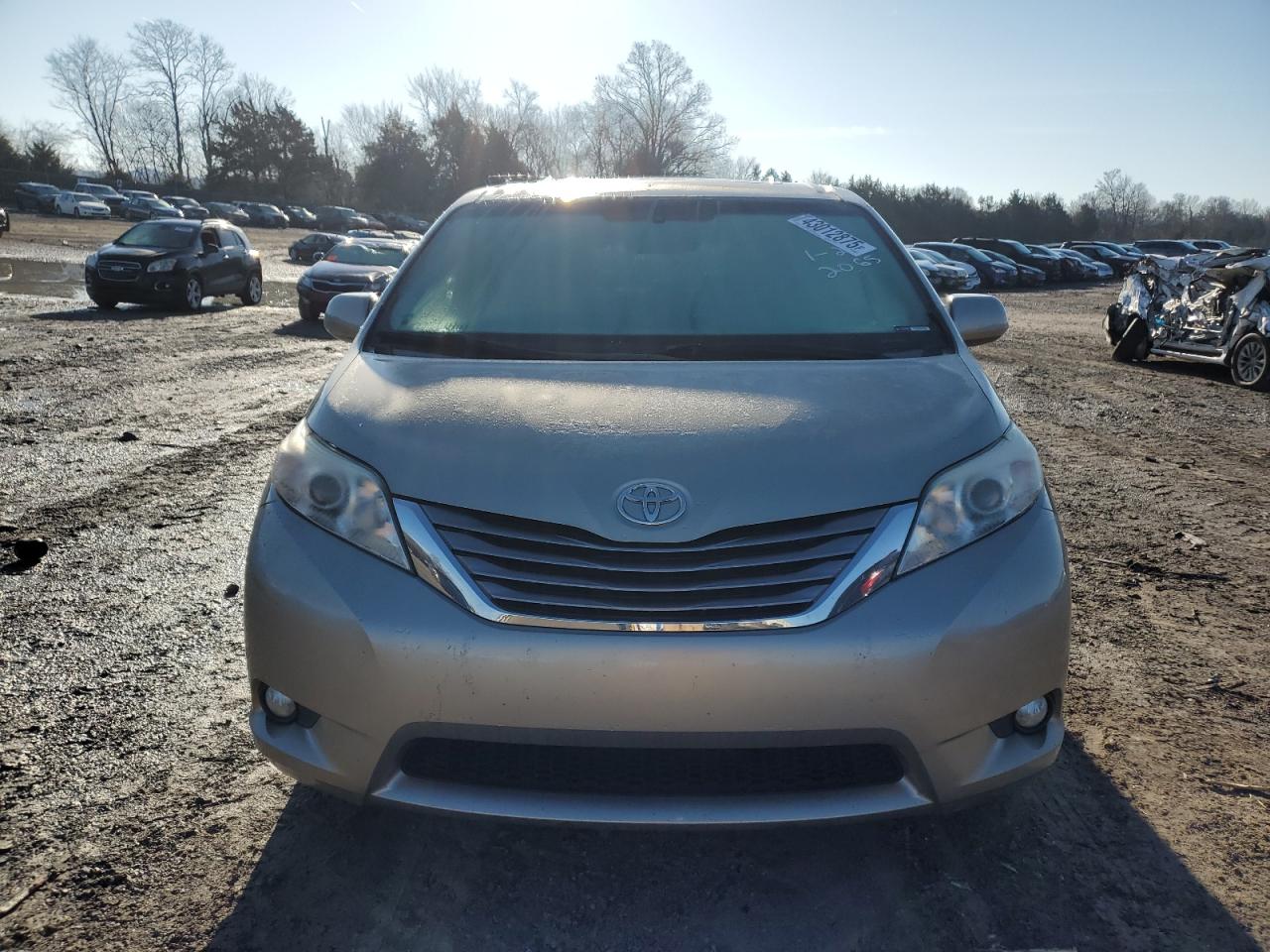 2015 Toyota Sienna - Image 5