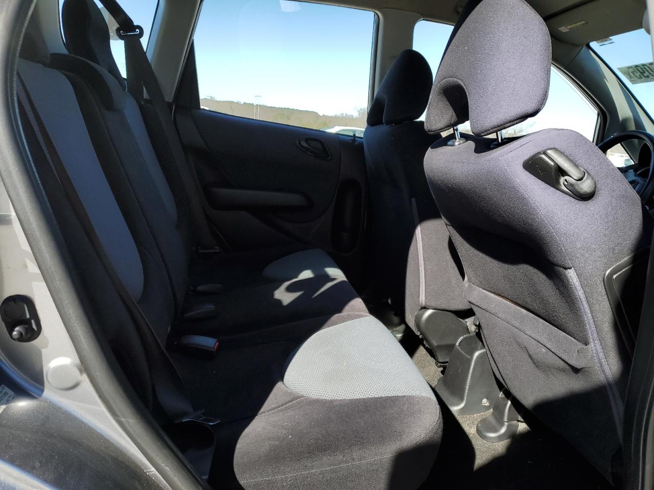 2008 Honda Fit - Image 10