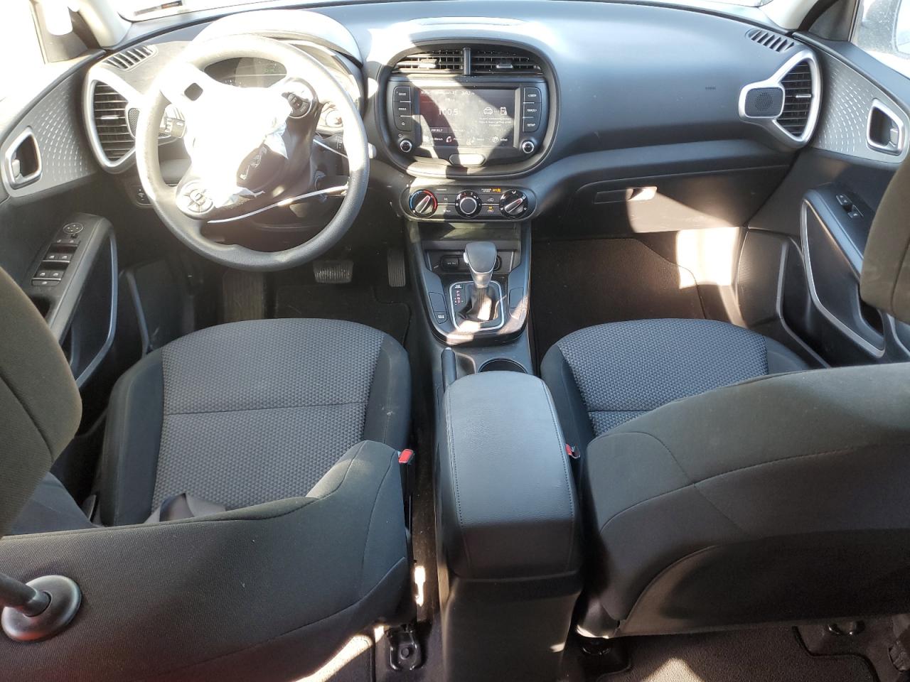 2022 Kia Soul - Image 8