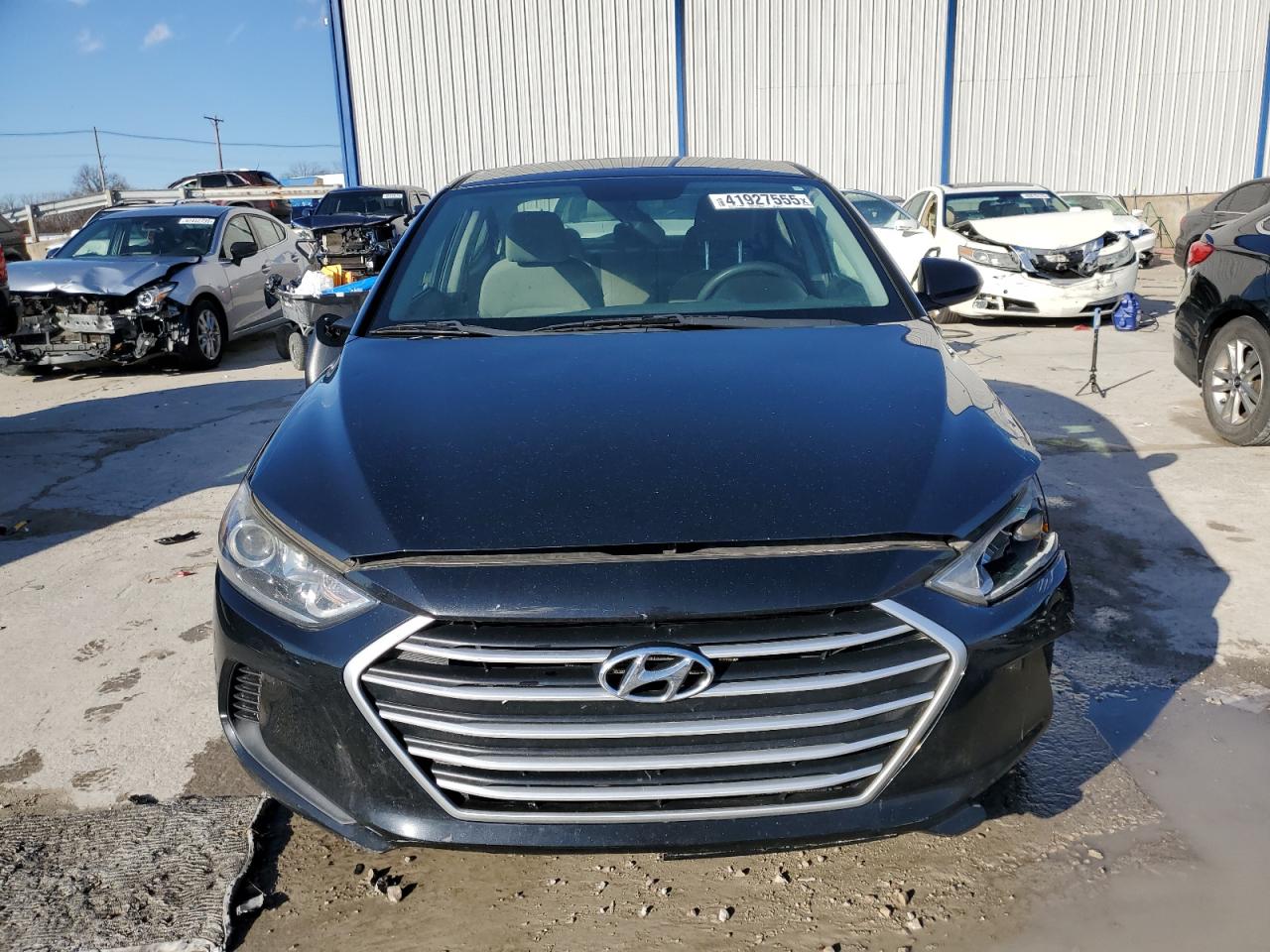 2017 Hyundai Elantra - Image 5