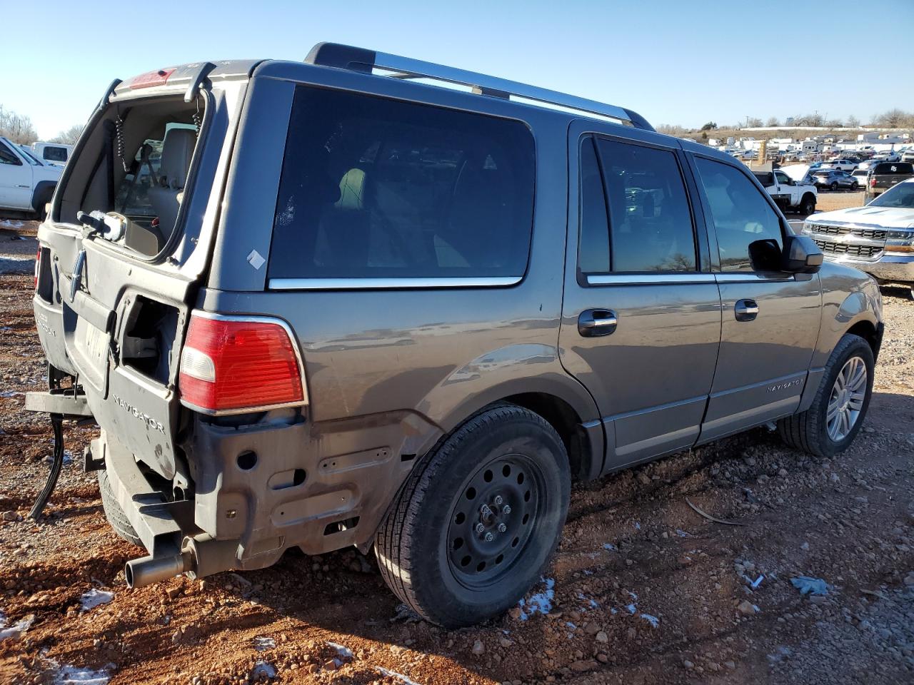 2011 Lincoln Navigator - Image 3