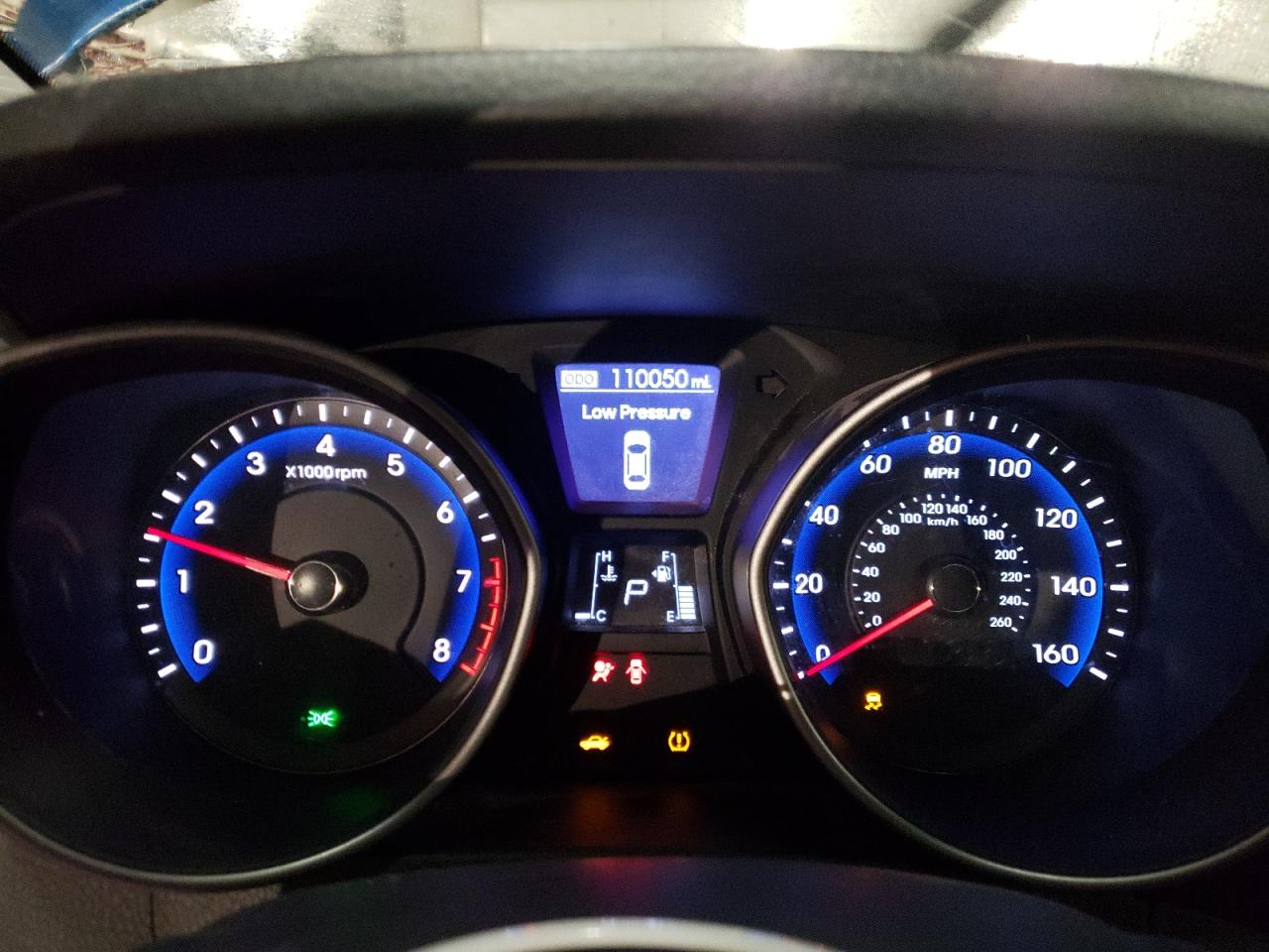 2016 Hyundai Elantra - Image 9